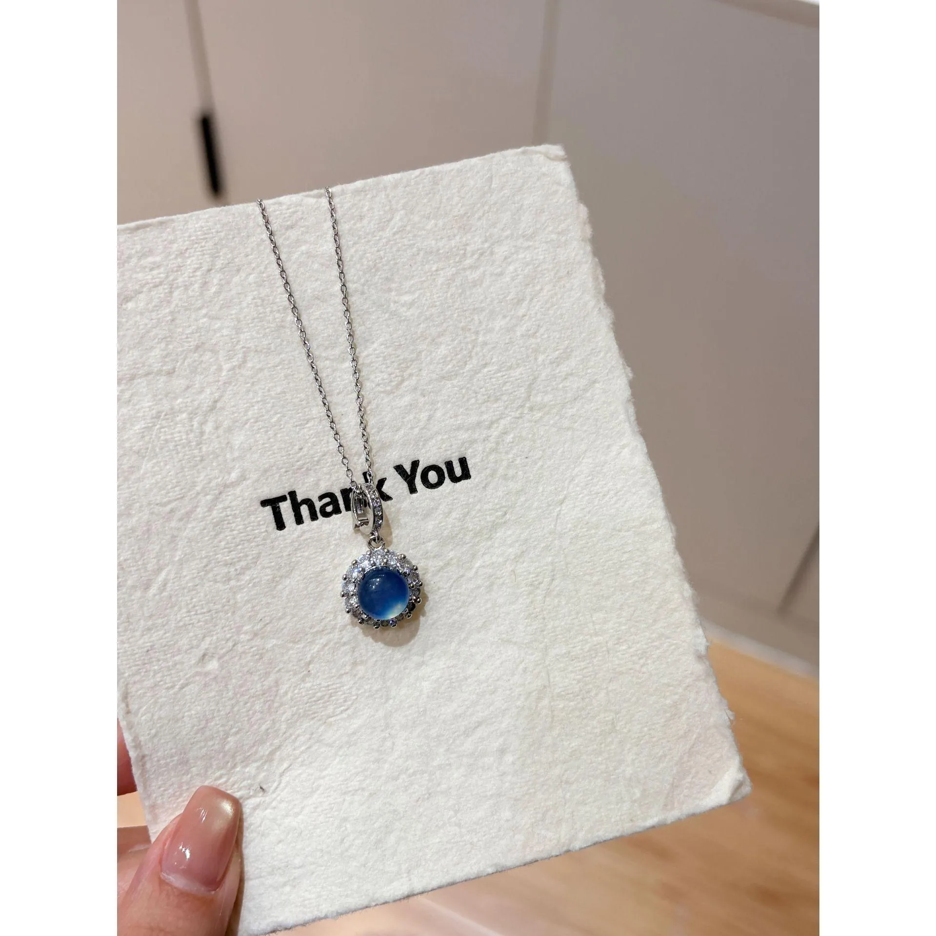 Natural Aquamarine Cat's-Eye Pendant Necklace |   Sparkling Crystal Halo Collarbone Chain |   Light Luxury Aesthetic for Women,Kalung